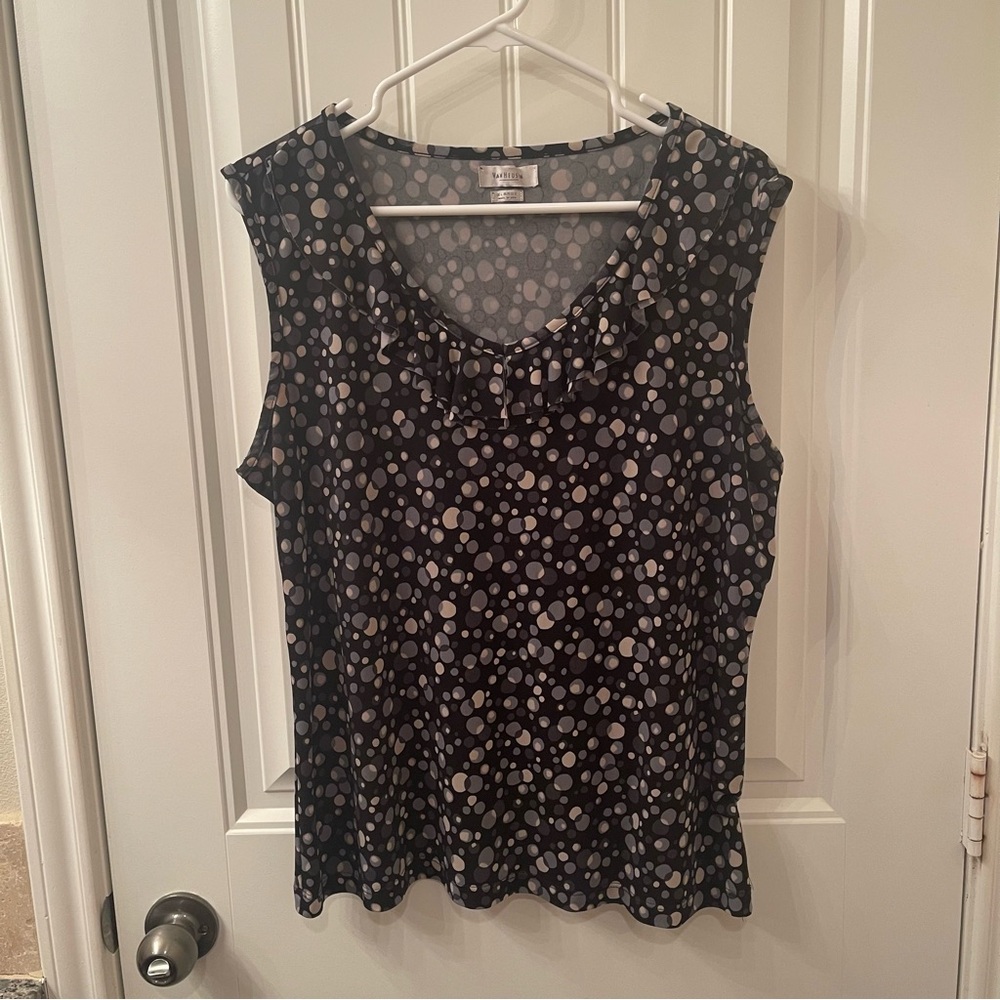 Van Heusen Women’s XL Black, Gray, & Cream Geometric Dot Tank Blouse with Ruffle